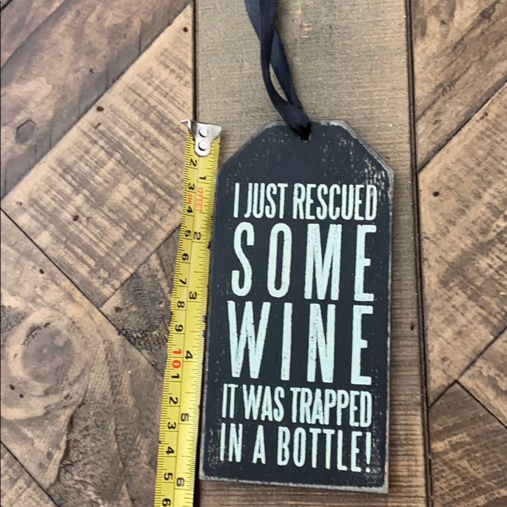 Wine decor/hanger - Picture 2 of 5